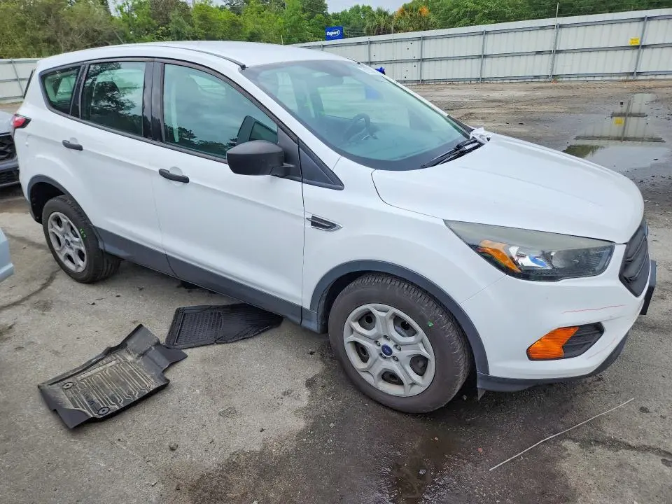 2018 FORD ESCAPE S  