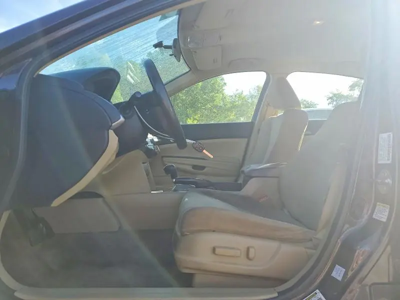 2011 HONDA ACCORD LXP  