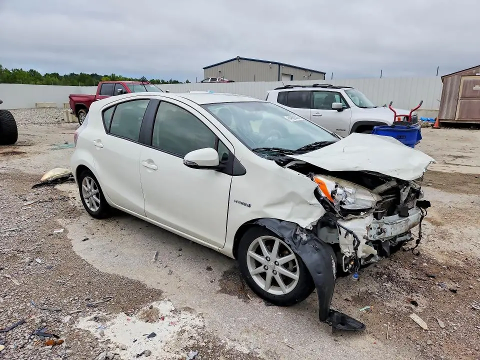 2013 TOYOTA PRIUS C THREE  