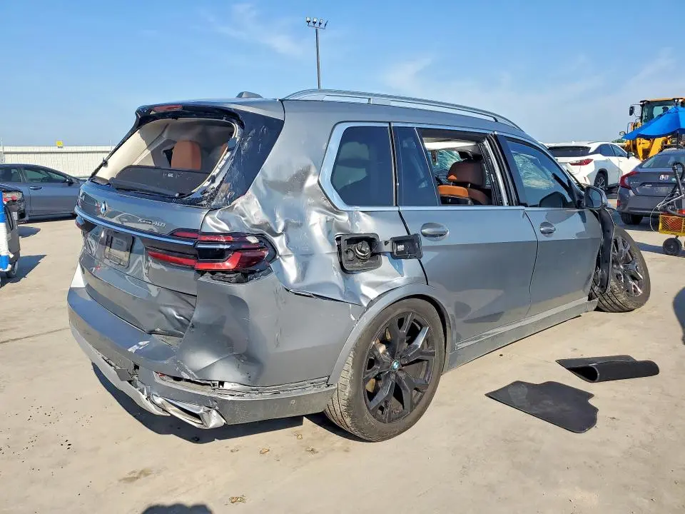 2025 BMW X7 XDRIVE40I  