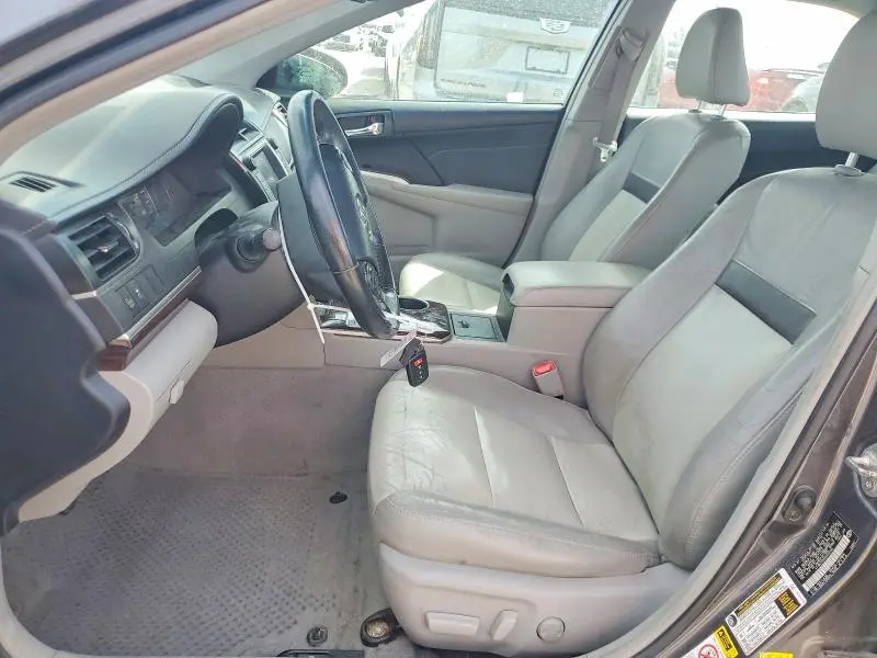 2013 TOYOTA CAMRY XLE V6  