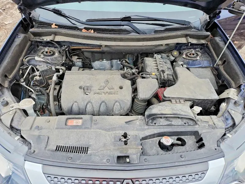 2019 MITSUBISHI OUTLANDER SE  