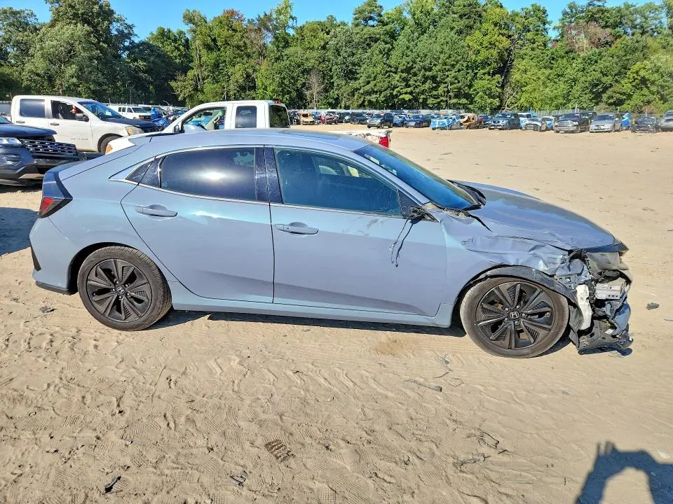 2018 HONDA CIVIC EX  