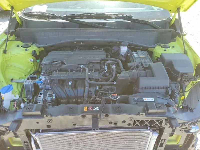 2025 HYUNDAI KONA SE  