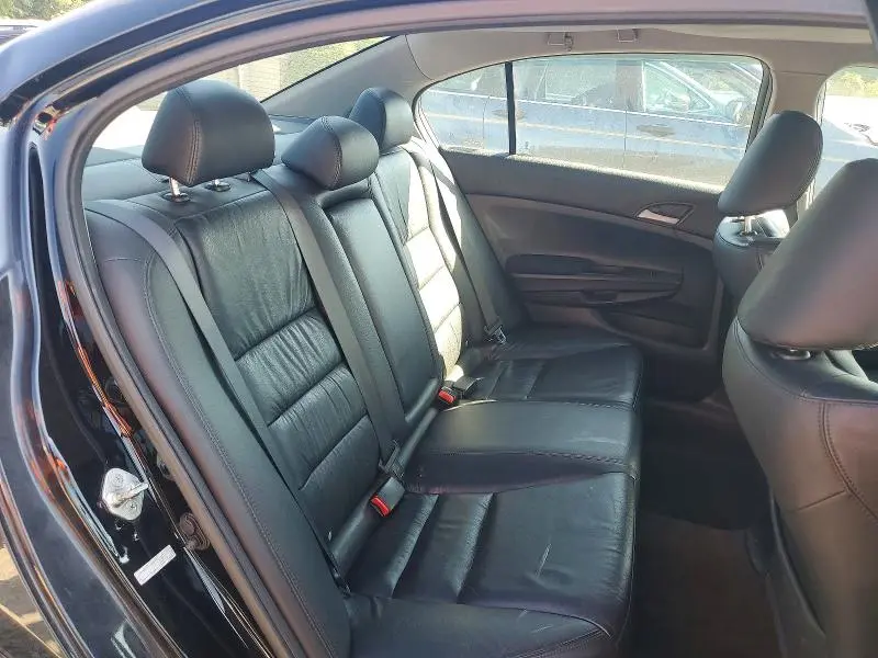 2011 HONDA ACCORD SE  