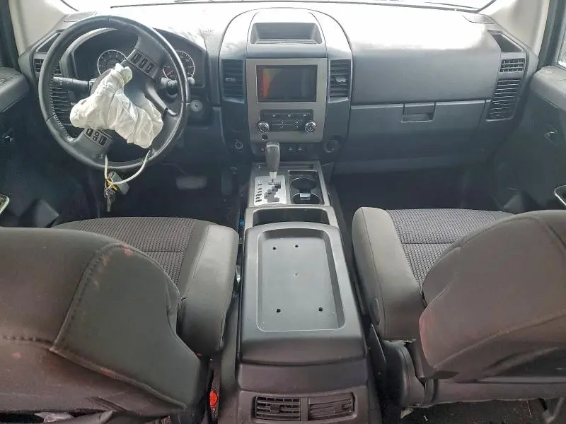 2010 NISSAN TITAN XE  