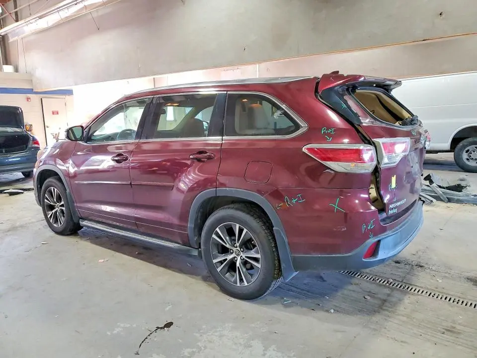 2016 TOYOTA HIGHLANDER XLE  