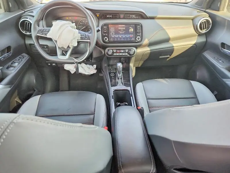 2021 NISSAN KICKS SR  