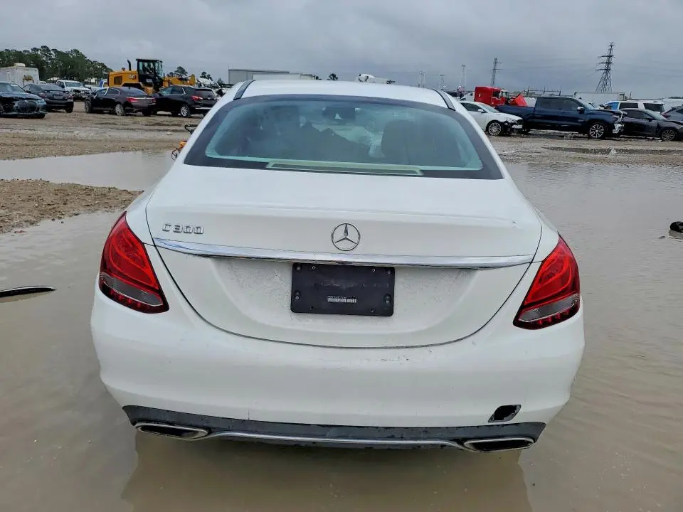 2015 MERCEDES-BENZ C 300  