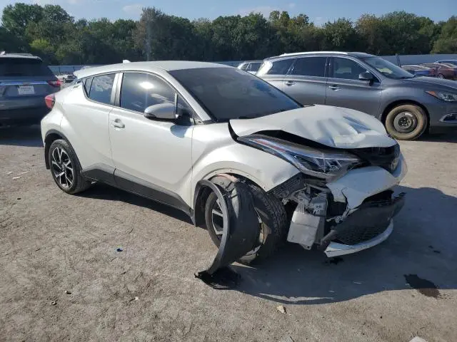 2020 TOYOTA C-HR XLE  