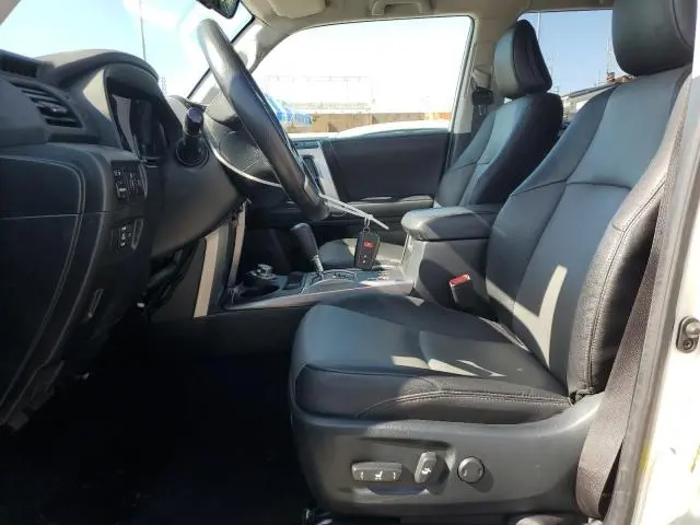 2023 TOYOTA 4RUNNER SE  