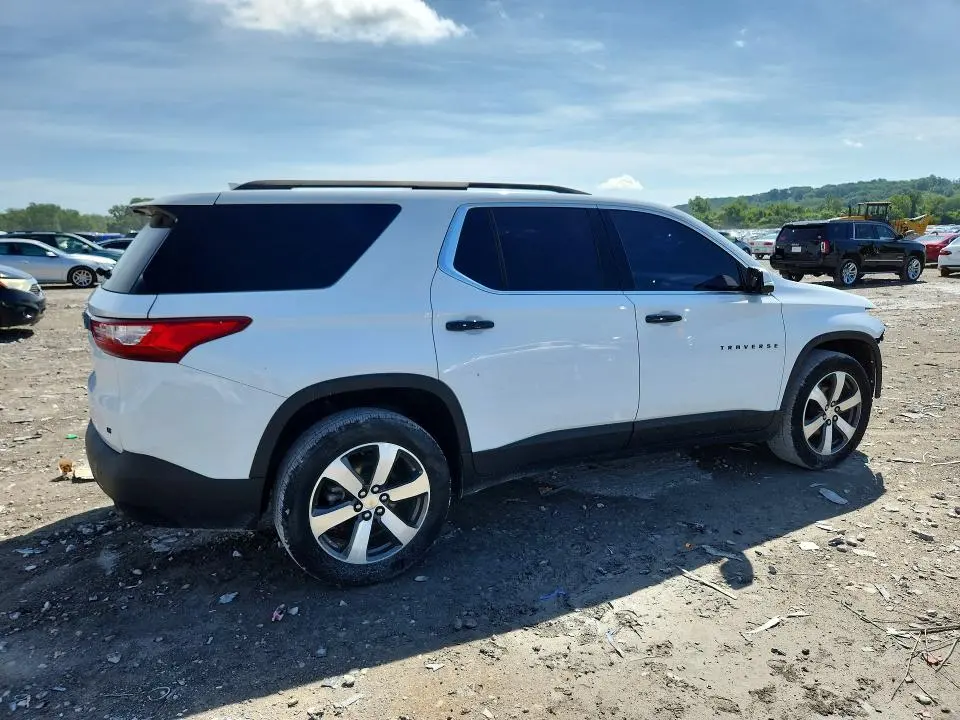 2020 CHEVROLET TRAVERSE LT  