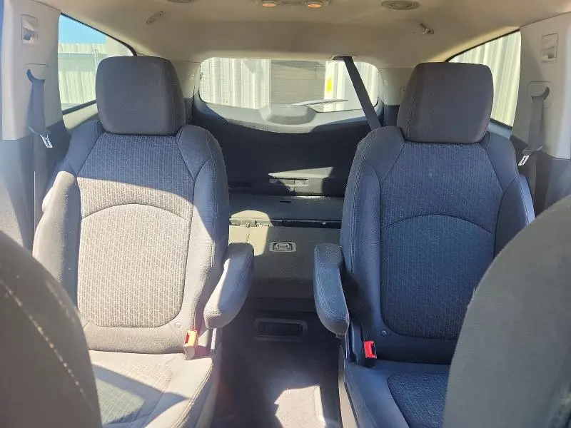 2011 CHEVROLET TRAVERSE LT  