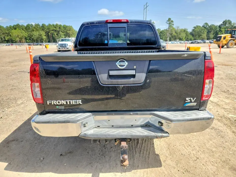 2017 NISSAN FRONTIER SV  