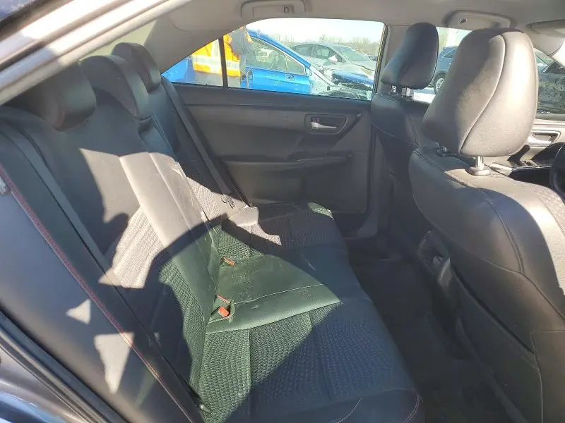 2015 TOYOTA CAMRY LE  