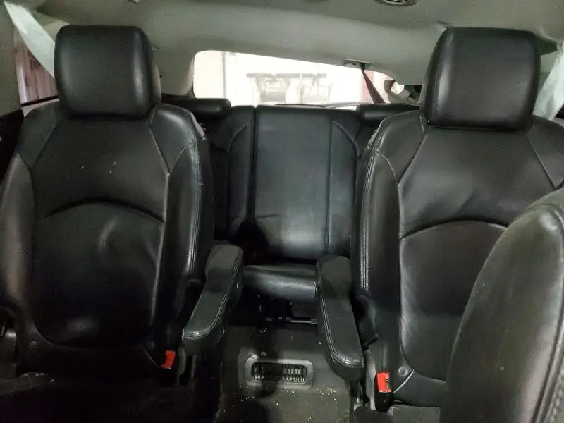2012 CHEVROLET TRAVERSE LT  