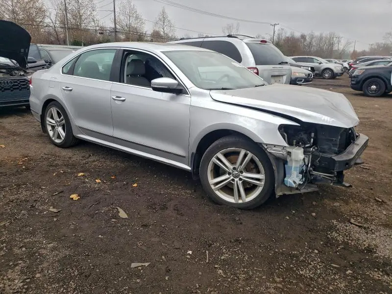 2015 VOLKSWAGEN PASSAT SEL  