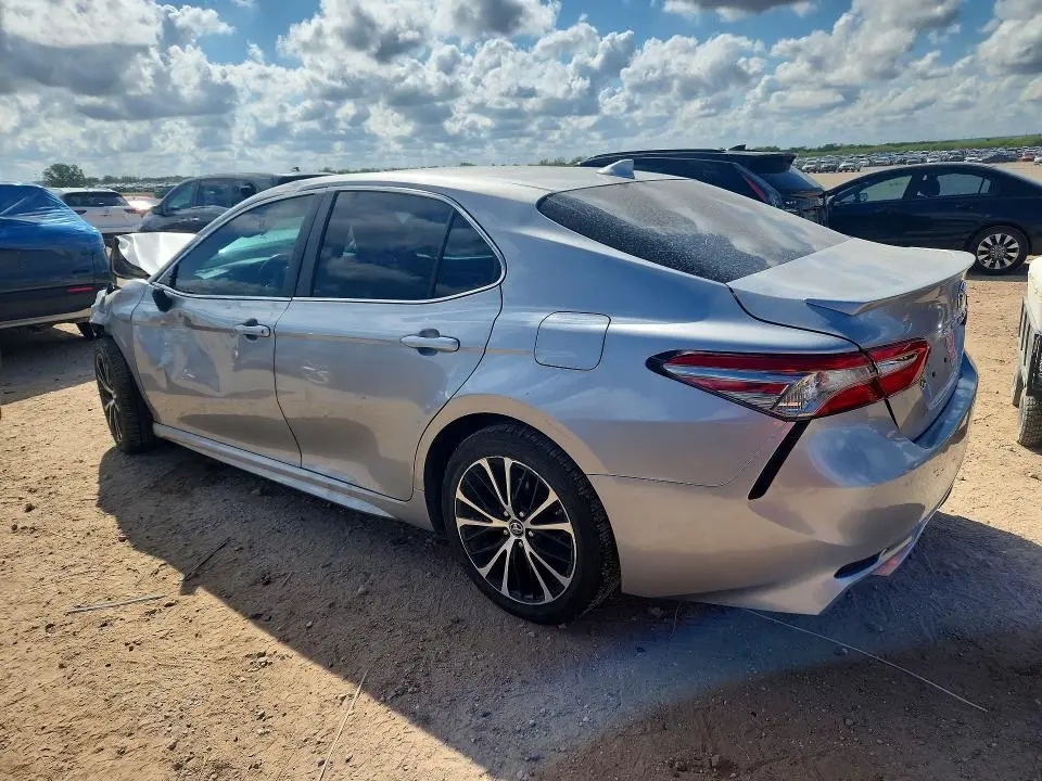 2019 TOYOTA CAMRY SE  