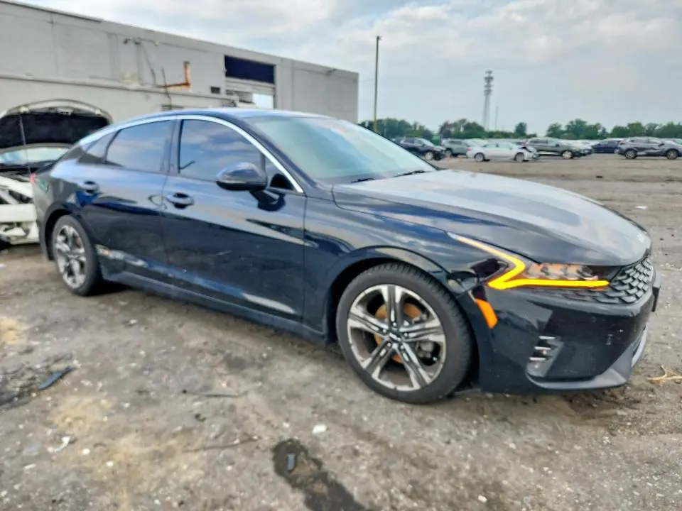 2022 KIA K5 EX  