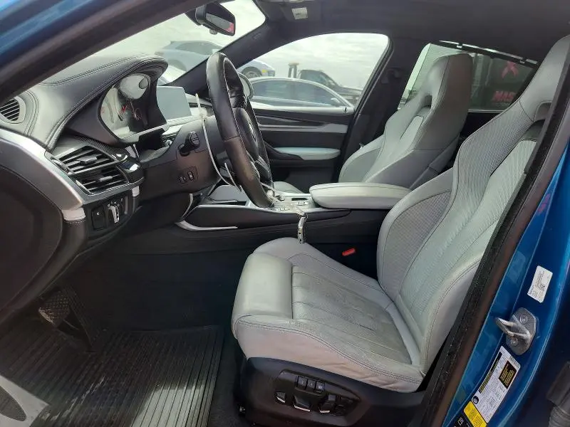 2015 BMW X6 M  