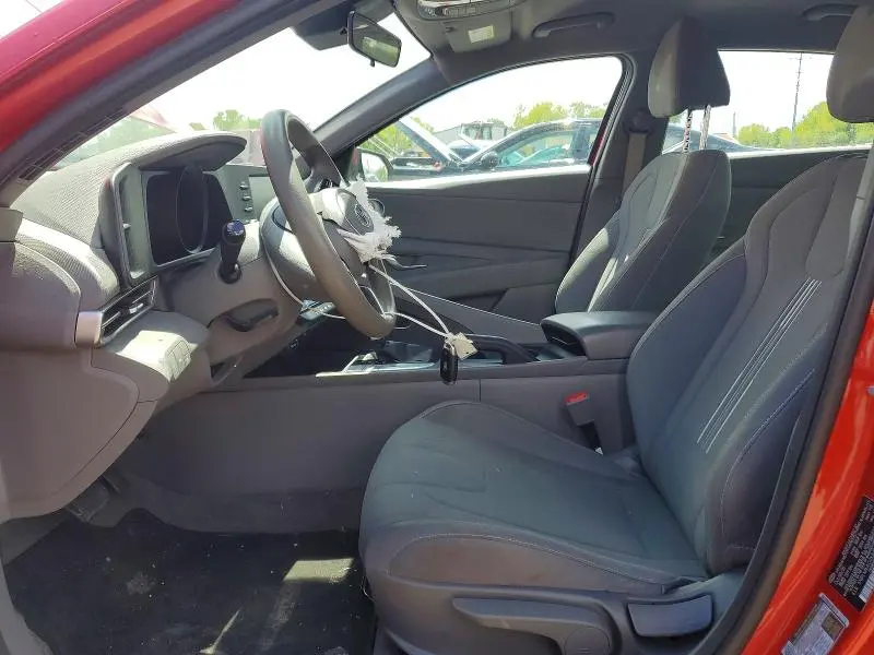 2021 HYUNDAI ELANTRA SEL  