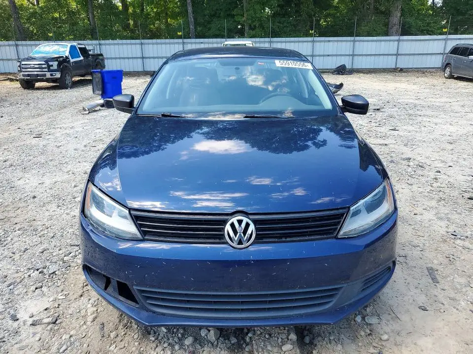 2011 VOLKSWAGEN JETTA BASE  