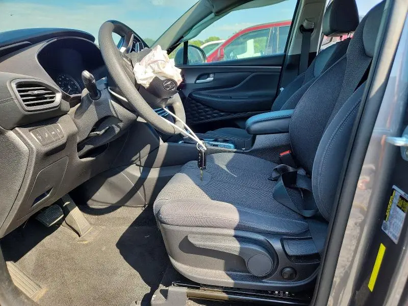 2019 HYUNDAI SANTA FE SE  