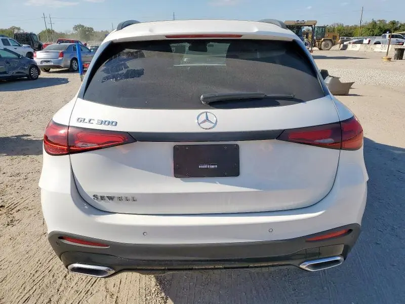 2025 MERCEDES-BENZ GLC 300  