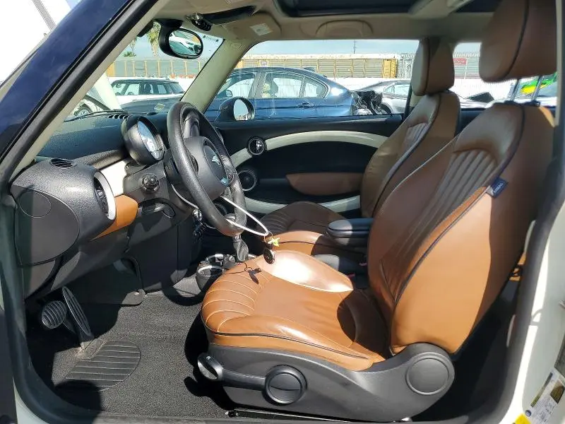 2013 MINI COOPER   