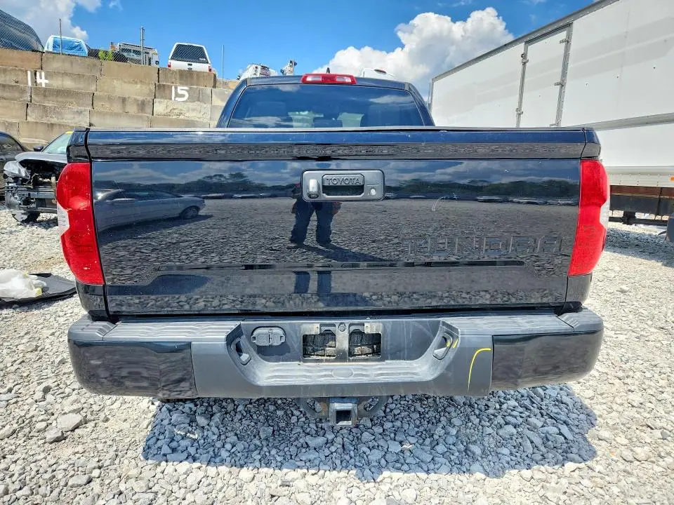 2020 TOYOTA TUNDRA SR5  