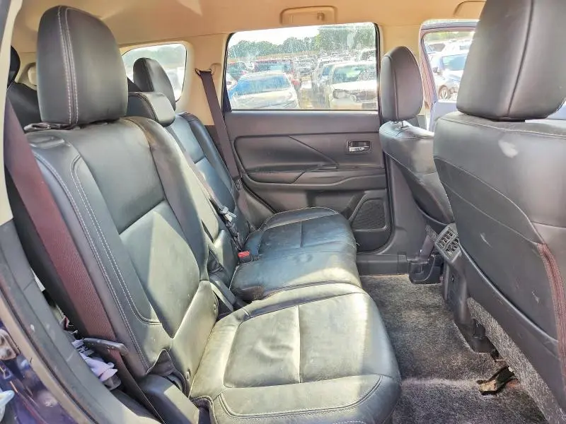 2019 MITSUBISHI OUTLANDER SE  