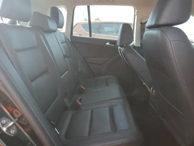 2016 VOLKSWAGEN TIGUAN S  