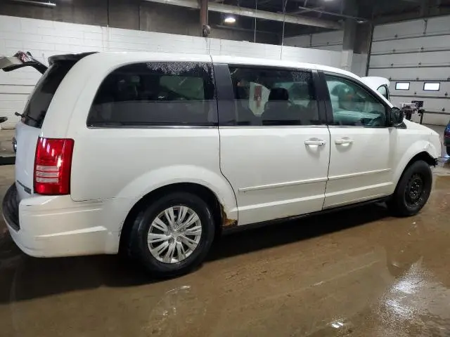 2010 CHRYSLER TOWN & COUNTRY LX  