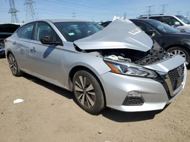 2021 NISSAN ALTIMA SV  