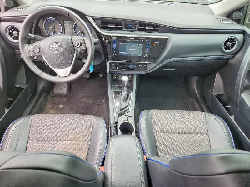 2017 TOYOTA COROLLA SE  