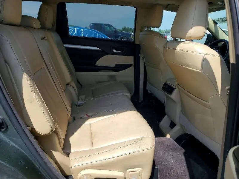 2016 TOYOTA HIGHLANDER XLE  