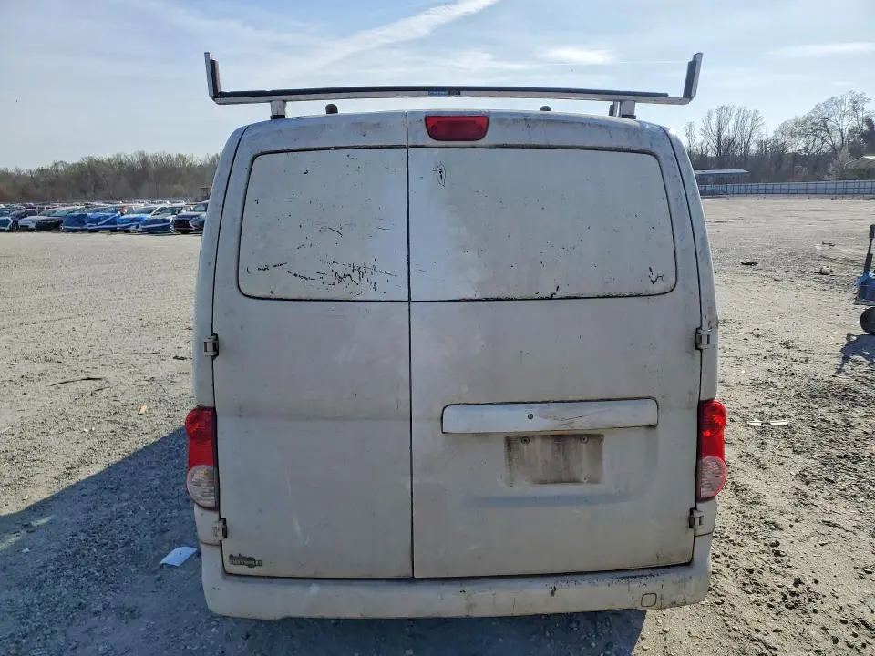 2015 NISSAN NV200 SV  