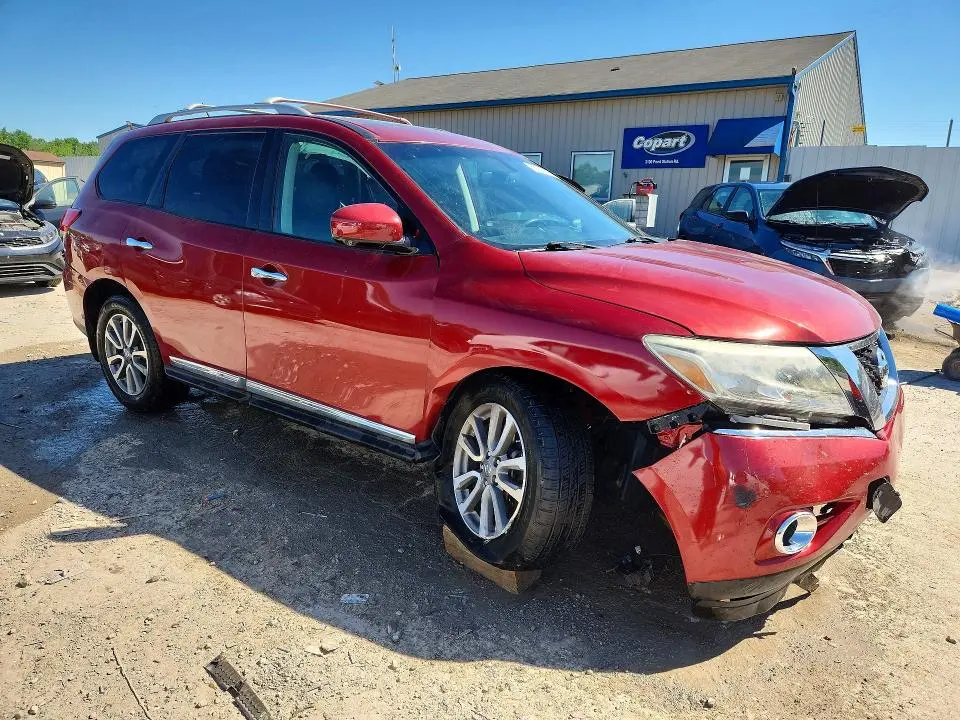 2016 NISSAN PATHFINDER SL  