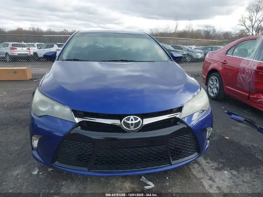 2016 TOYOTA CAMRY SE