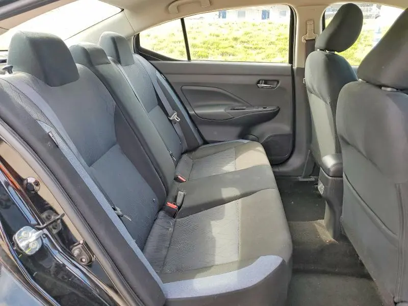 2024 NISSAN VERSA SV  