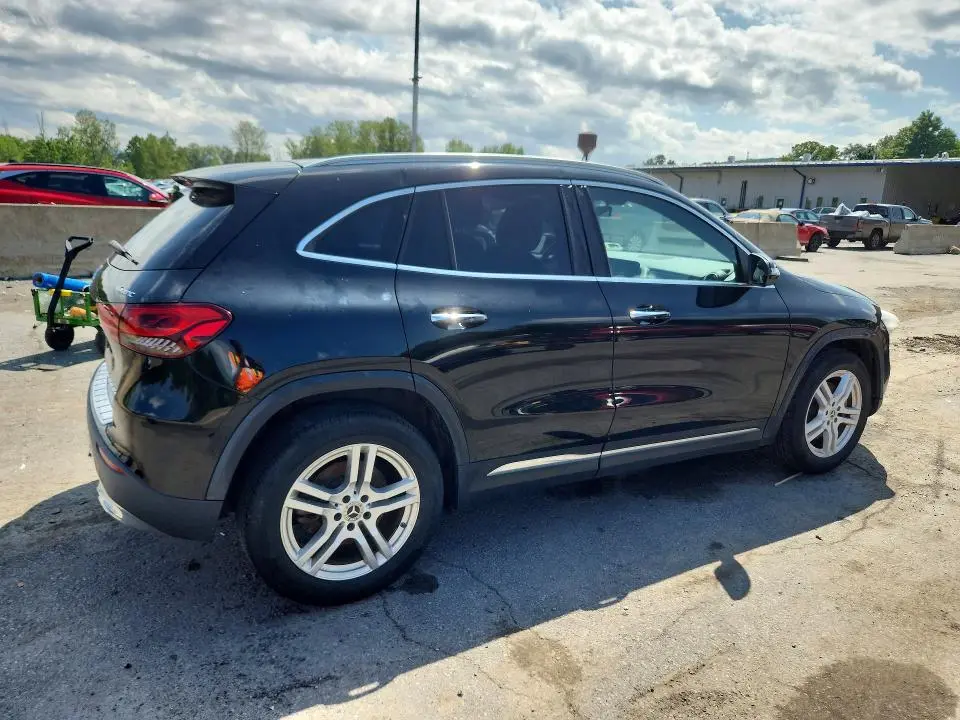 2021 MERCEDES-BENZ GLA 250 4MATIC  