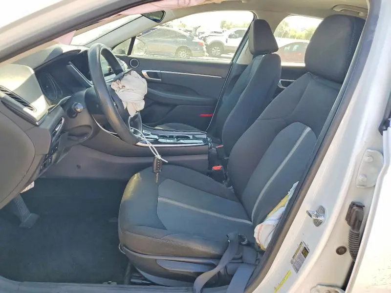 2021 HYUNDAI SONATA SE  