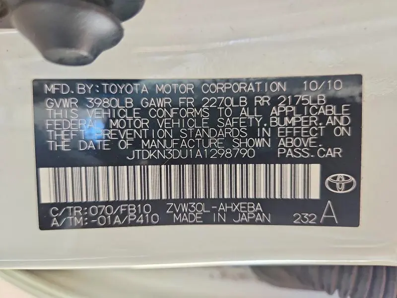 2010 TOYOTA PRIUS III  