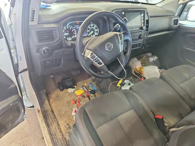 2022 NISSAN TITAN S  