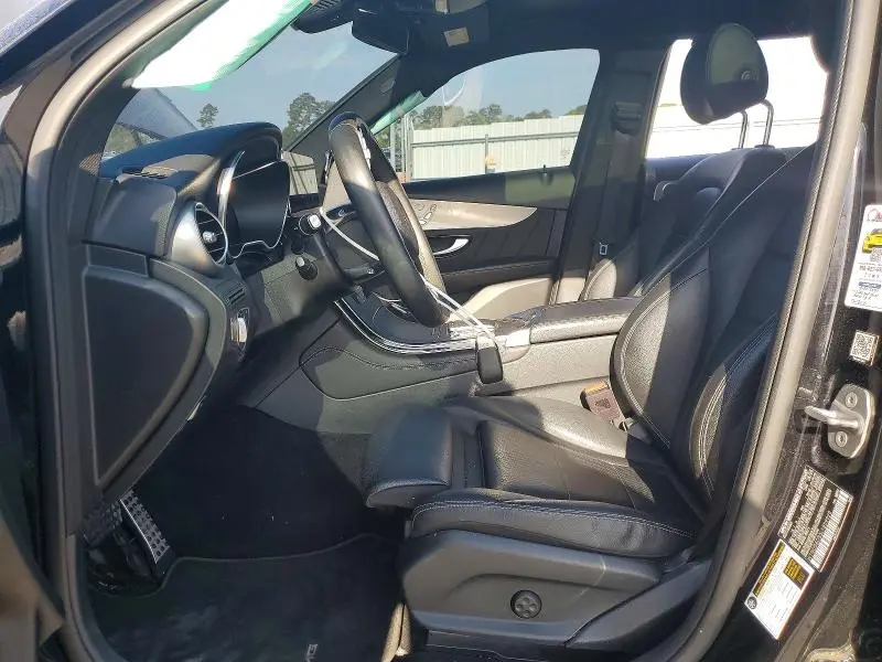 2020 MERCEDES-BENZ GLC 300  