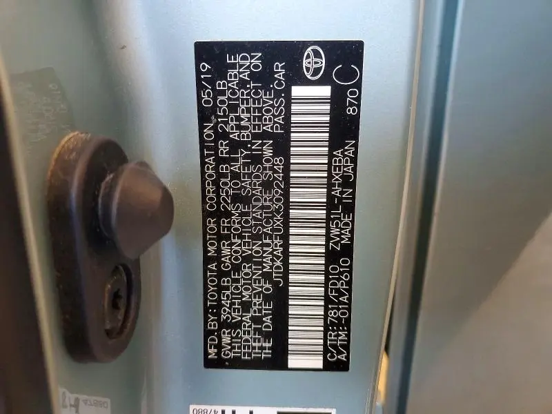 2019 TOYOTA PRIUS LE  