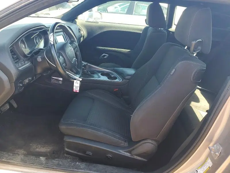 2016 DODGE CHALLENGER SXT  
