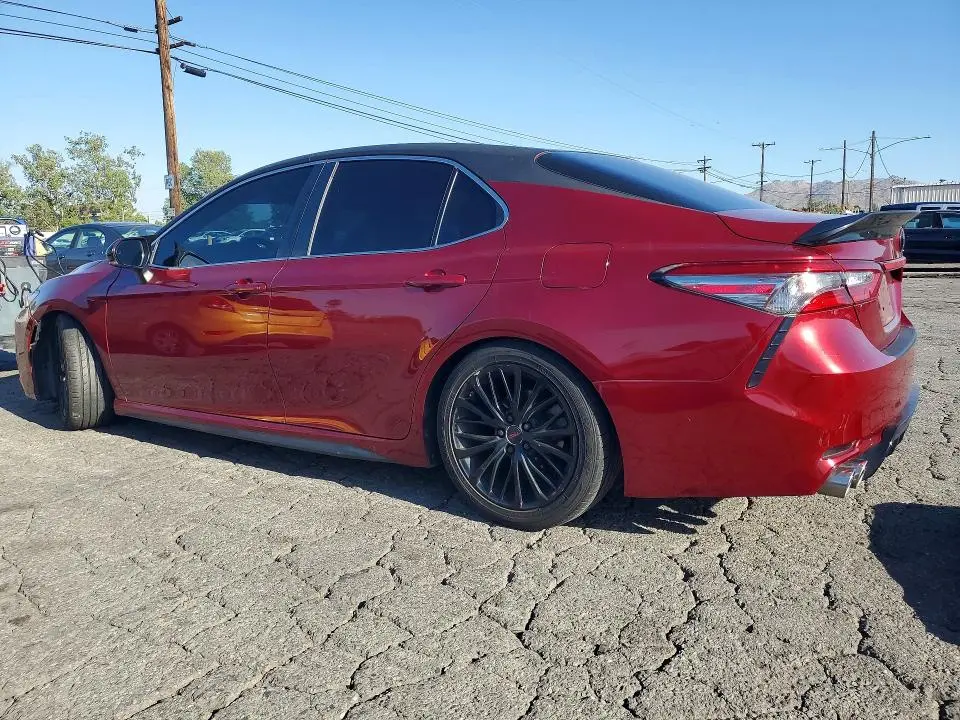 2018 TOYOTA CAMRY SE  