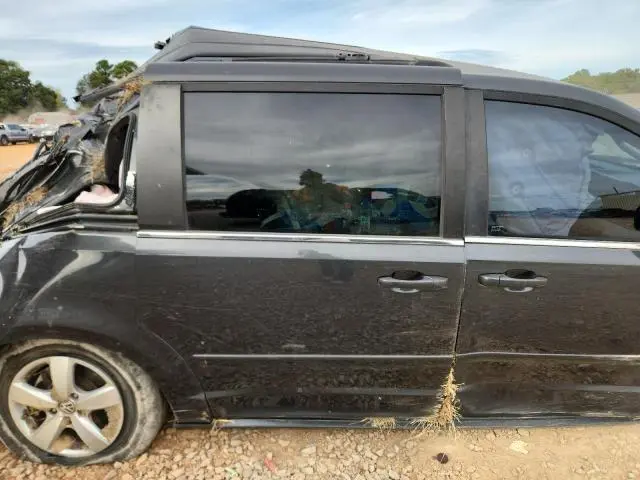 2011 VOLKSWAGEN ROUTAN SE  