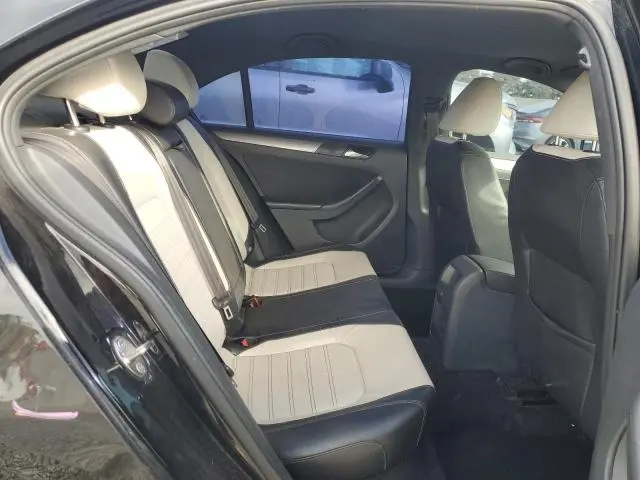 2016 VOLKSWAGEN JETTA SPORT  